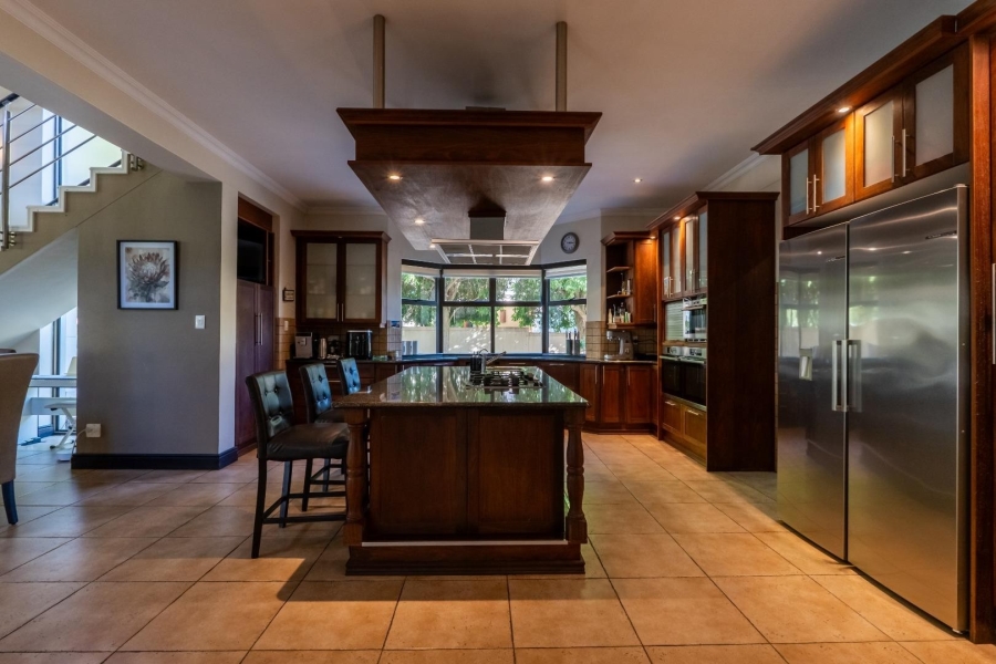 To Let 4 Bedroom Property for Rent in Boschenmeer Golf Country Estate Western Cape